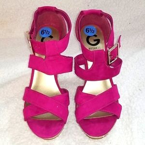 🍂3 for $25🍂GbyGuess Wedge Heels Size 6 1/2 EUC